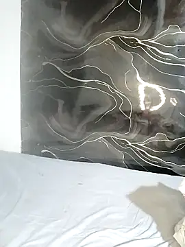 Snapshot of LaReina199991 chatting on April 2026 08:28:02 PM LaReina199991 online show from April 2026 08:28:02 PM