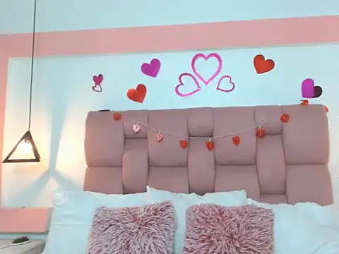 Snapshot of Keilafoxx18 chatting on April 2026 07:58:02 PM Keilafoxx18 online show from April 2026 07:58:02 PM