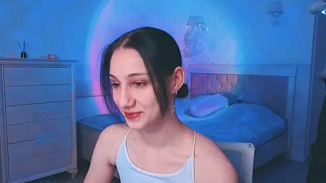 MilaVey online show from April 2026 07:50:02 PM