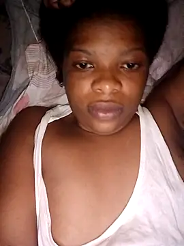 Snapshot of Smalltitiesxxx chatting on April 2026 04:28:01 AM Smalltitiesxxx online show from April 2026 04:28:01 AM