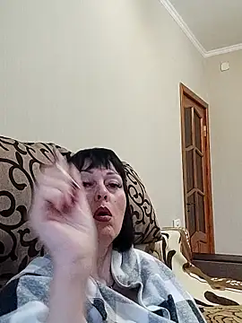 Snapshot of HelgaDennis chatting on April 2026 04:35:01 AM HelgaDennis online show from April 2026 04:35:01 AM