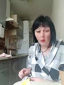 Snapshot of HelgaDennis chatting on April 2026 02:03:02 PM HelgaDennis online show from April 2026 02:03:02 PM