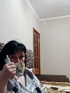 Snapshot of HelgaDennis chatting on April 2026 11:25:01 PM HelgaDennis online show from April 2026 11:25:01 PM