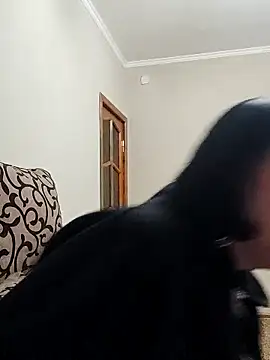 Snapshot of HelgaDennis chatting on April 2026 01:47:01 AM HelgaDennis online show from April 2026 01:47:01 AM