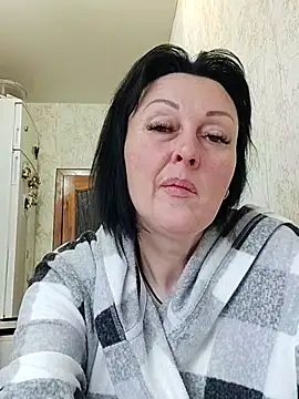 Snapshot of HelgaDennis chatting on April 2026 07:14:01 AM HelgaDennis online show from April 2026 07:14:01 AM