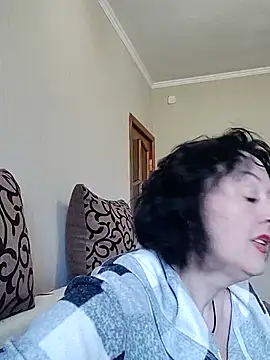 Snapshot of HelgaDennis chatting on April 2026 06:53:02 AM HelgaDennis online show from April 2026 06:53:02 AM