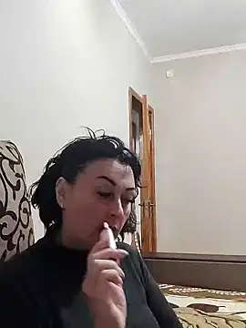 Snapshot of HelgaDennis chatting on April 2026 09:48:01 PM HelgaDennis online show from April 2026 09:48:01 PM