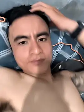 Snapshot of cactoto chatting on April 2026 05:32:01 PM cactoto online show from April 2026 05:32:01 PM