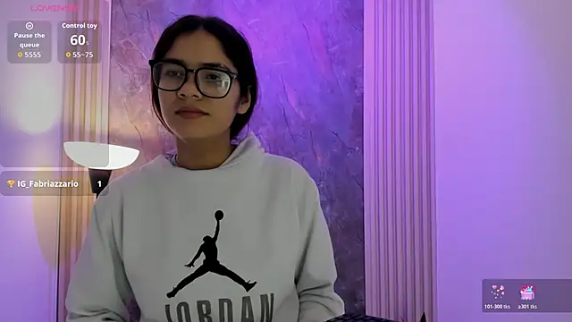 alina sauvage online show from April 2026 11:14:02 AM