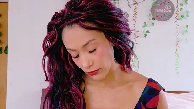 Ajua  Uva online show from April 2026 08:14:02 PM