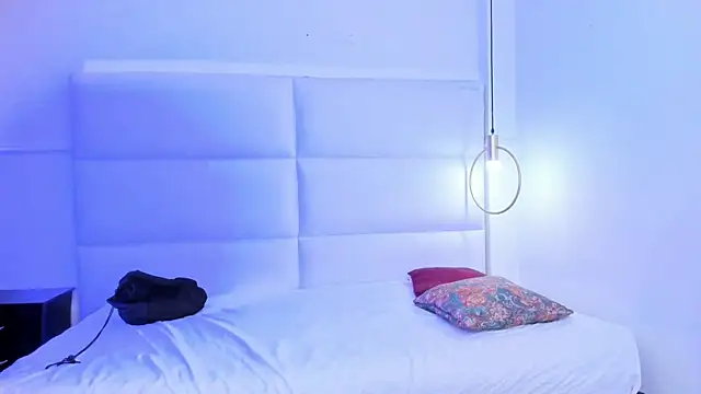 your d0ll1 online show from April 2026 12:23:01 PM