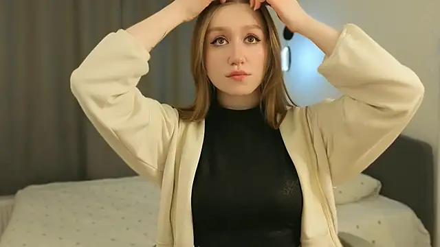 mowalova online show from March 2026 08:13:01 PM