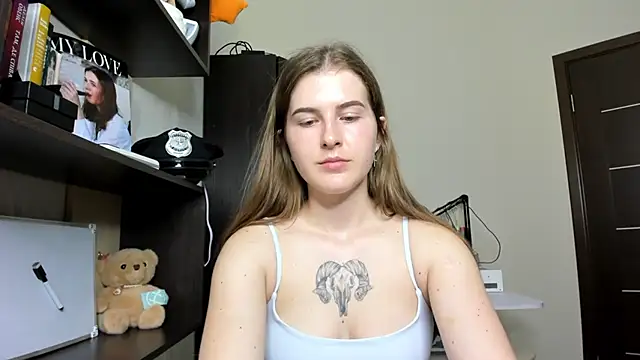 Snapshot of OhMyAlice chatting on June 2026 06:06:02 PM OhMyAlice online show from June 2026 06:06:02 PM