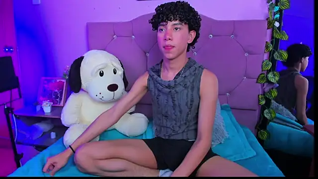 artemis jones online show from April 2026 08:06:02 PM