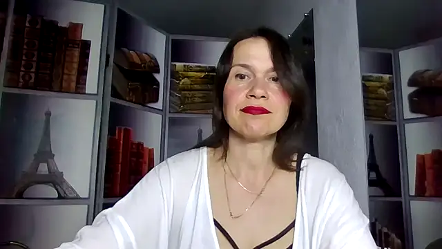 Snapshot of Selena_Moo chatting on March 2026 08:09:01 PM Selena Moo online show from March 2026 08:09:01 PM