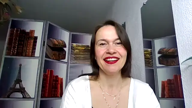 Snapshot of Selena_Moo chatting on April 2026 08:48:01 AM Selena Moo online show from April 2026 08:48:01 AM