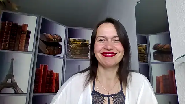 Snapshot of Selena_Moo chatting on April 2026 09:04:01 AM Selena Moo online show from April 2026 09:04:01 AM