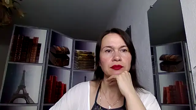 Snapshot of Selena_Moo chatting on April 2026 07:14:01 AM Selena Moo online show from April 2026 07:14:01 AM