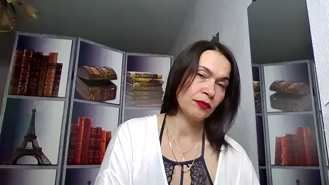 Snapshot of Selena_Moo chatting on April 2026 11:53:02 AM Selena Moo online show from April 2026 11:53:02 AM