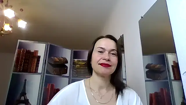 Snapshot of Selena_Moo chatting on April 2026 07:11:01 AM Selena Moo online show from April 2026 07:11:01 AM