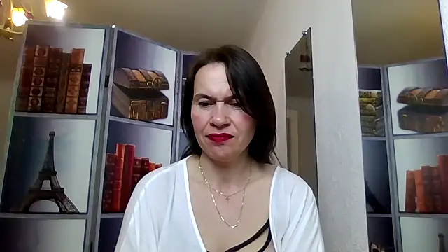 Snapshot of Selena_Moo chatting on April 2026 12:29:02 PM Selena Moo online show from April 2026 12:29:02 PM