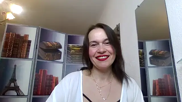 Snapshot of Selena_Moo chatting on April 2026 02:11:02 PM Selena Moo online show from April 2026 02:11:02 PM