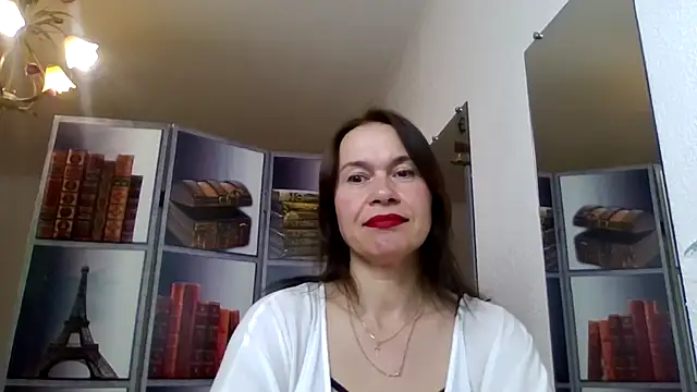 Snapshot of Selena_Moo chatting on April 2026 08:09:02 AM Selena Moo online show from April 2026 08:09:02 AM