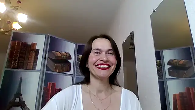 Snapshot of Selena_Moo chatting on April 2026 09:41:02 PM Selena Moo online show from April 2026 09:41:02 PM