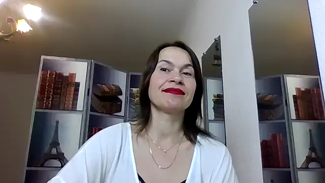 Snapshot of Selena_Moo chatting on May 2026 09:47:01 AM Selena Moo online show from May 2026 09:47:01 AM
