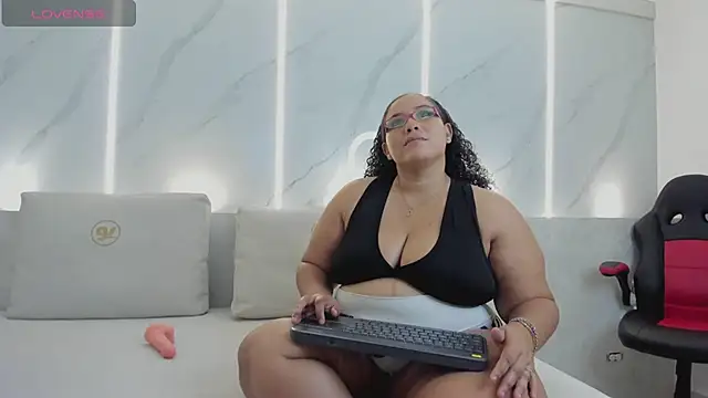 kate bould  online show from April 2026 03:34:02 AM