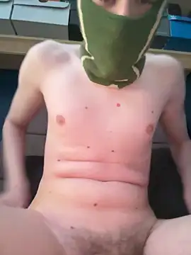 Snapshot of PetersPiper chatting on April 2026 10:32:01 AM PetersPiper online show from April 2026 10:32:01 AM