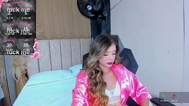 Snapshot of EmilyJohnsoon chatting on April 2026 08:46:02 PM EmilyJohnsoon online show from April 2026 08:46:02 PM