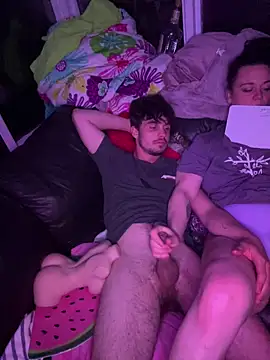 Snapshot of babesanddaddy chatting on April 2026 05:05:01 AM babesanddaddy online show from April 2026 05:05:01 AM