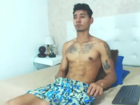 Dominic Blaze online show from April 2026 06:52:01 PM