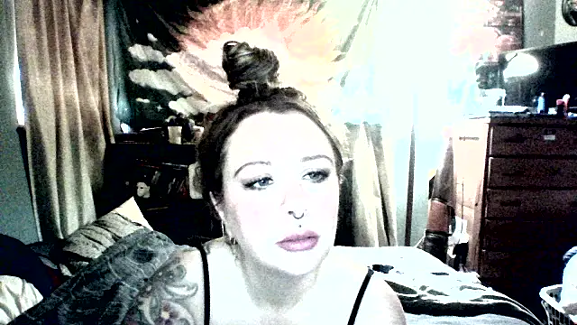 Snapshot of adirajade chatting on March 2026 03:12:01 PM adirajade online show from March 2026 03:12:01 PM