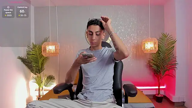 Snapshot of Gio_carangi chatting on May 2026 01:56:02 AM Gio carangi online show from May 2026 01:56:02 AM