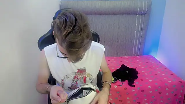 Dani high online show from April 2026 12:00:02 PM