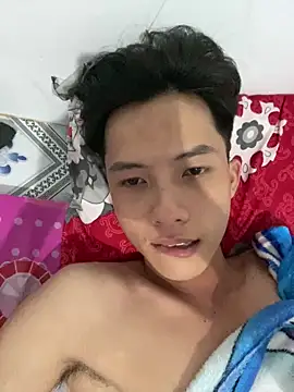 Nguyencuong1999 online show from April 2026 10:27:01 PM