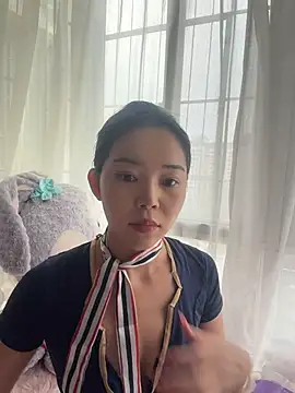 kiki-chloe online show from April 2026 07:04:01 AM