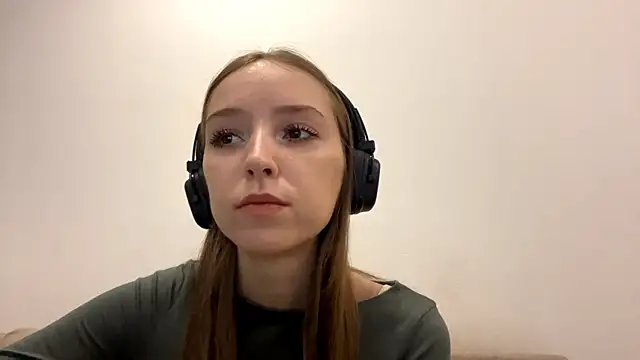 Snapshot of TanjaBrounson chatting on March 2026 03:15:01 PM TanjaBrounson online show from March 2026 03:15:01 PM