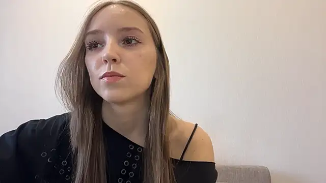 Snapshot of TanjaBrounson chatting on March 2026 10:27:02 AM TanjaBrounson online show from March 2026 10:27:02 AM