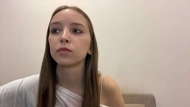 Snapshot of TanjaBrounson chatting on April 2026 04:05:02 PM TanjaBrounson online show from April 2026 04:05:02 PM