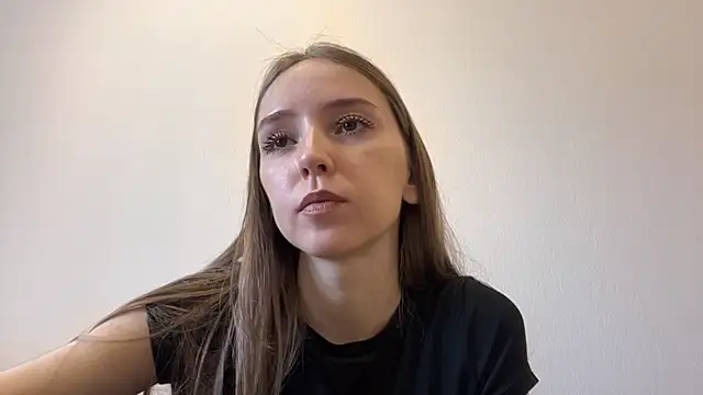 Snapshot of TanjaBrounson chatting on April 2026 06:19:01 AM TanjaBrounson online show from April 2026 06:19:01 AM