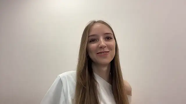 Snapshot of TanjaBrounson chatting on April 2026 03:30:02 PM TanjaBrounson online show from April 2026 03:30:02 PM