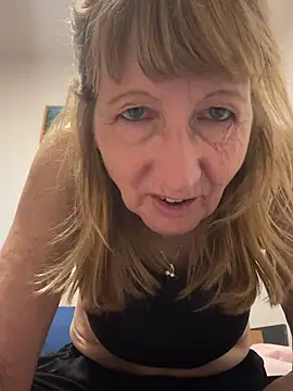 MatureKim online show from April 2026 06:27:01 PM