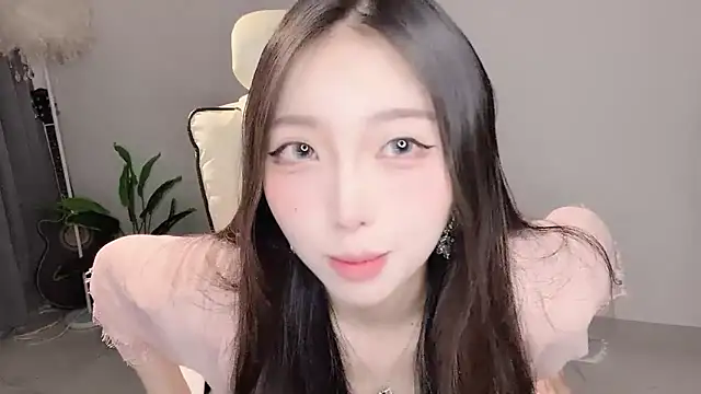 Yukiy8877 online show from April 2026 11:21:02 AM