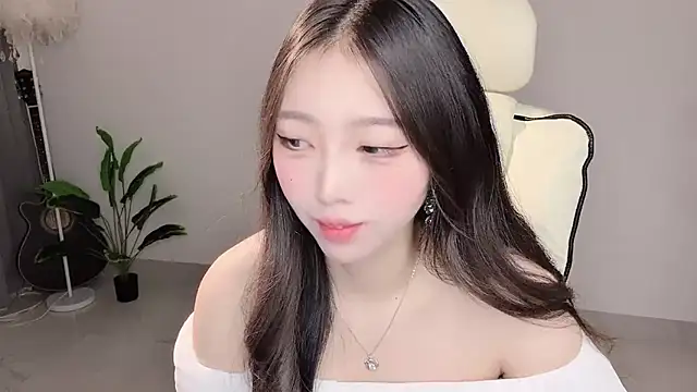 Yukiy8877 online show from April 2026 11:27:02 PM