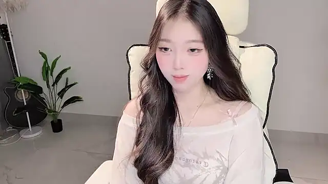 Yukiy8877 online show from April 2026 10:31:01 AM