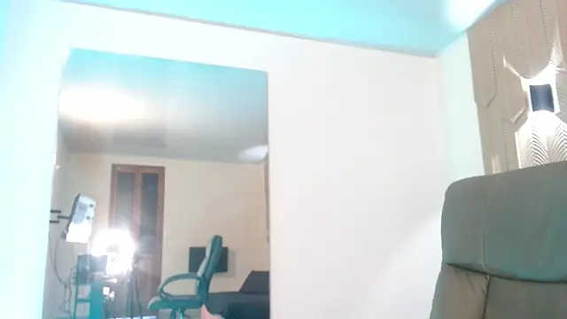 Snapshot of mia_coral1 chatting on April 2026 10:48:02 PM mia coral1 online show from April 2026 10:48:02 PM