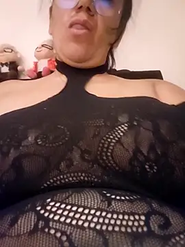 Snapshot of Mielx chatting on March 2026 01:28:01 AM Mielx online show from March 2026 01:28:01 AM